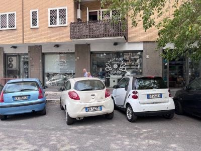 LOCALE COMMERCIALE VIA GIUSEPPE VERONESE